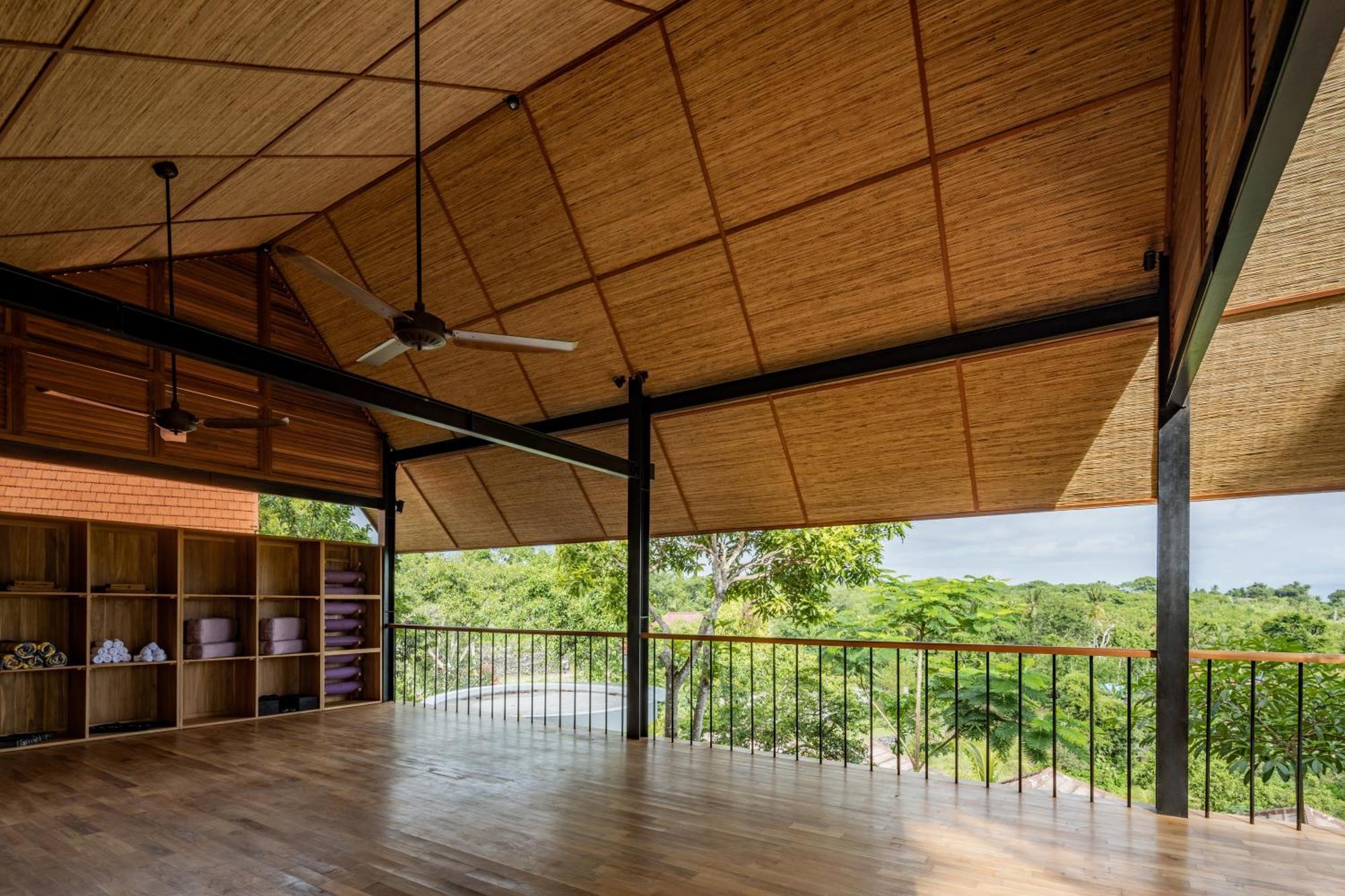 Deep Roots Dive & Yoga Resort Toyapakeh